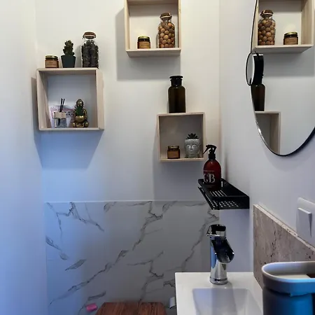 Lägenhet De Charme Et Son Jacuzzi Et Sauna En Pleine Nature