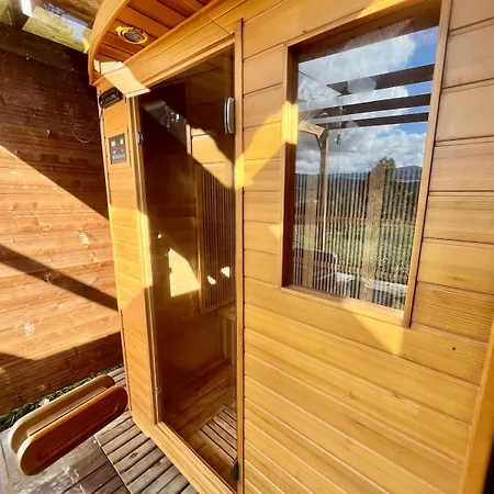 Lägenhet De Charme Et Son Jacuzzi Et Sauna En Pleine Nature