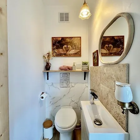 Appartement De Charme Et Son Jacuzzi Et Sauna En Pleine Nature *