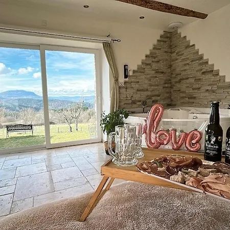 De Charme Et Son Jacuzzi Et Sauna En Pleine Nature Beaux
