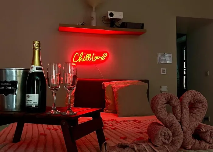 De Charme Et Son Jacuzzi En Pleine Nature Beaux